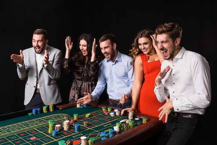 Organised gaming navigation tiles for sports and casino information browsing